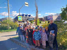 «Знаки дорожные — знать каждому положено!» «Знаки дорожные — знать каждому положено!».