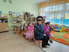 Тематический досуг «Путешествие в страну Транспортилию» Тематический досуг «Путешествие в страну Транспортилию».
