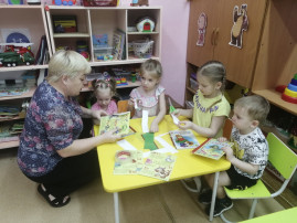 Акция «Подарим книжке вторую жизнь-спасем одно дерево» Акция «Подарим книжке вторую жизнь-спасем одно дерево».