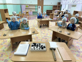 «Я б в шахтеры пошел, пусть меня научат!» «Я б в шахтеры пошел, пусть меня научат!».