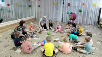 Познавательное развлечение «Играю с мячом» Познавательное развлечение «Играю с мячом».