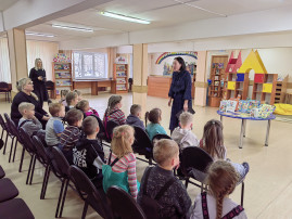 Экскурсия в библиотеку «Сказка в книжках» Экскурсия в библиотеку «Сказка в книжках».